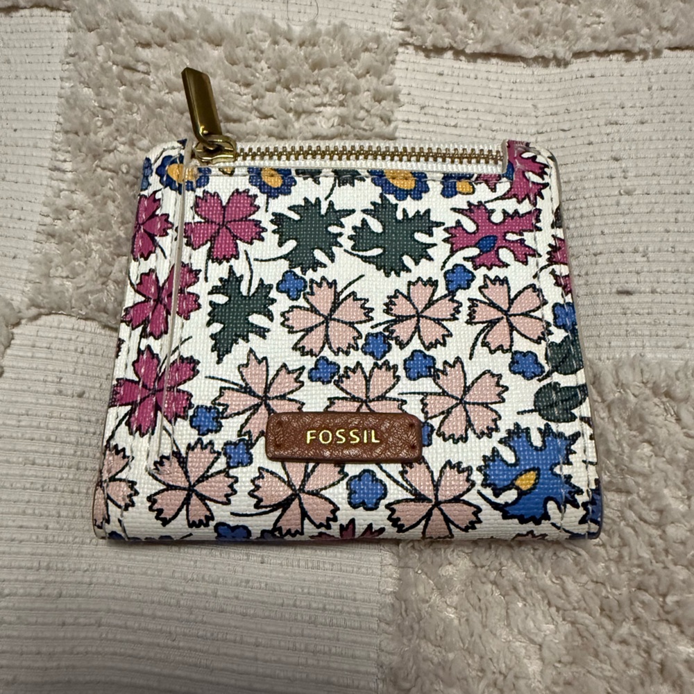 Fossil Blue and Pink Wallets with Vibrant Design